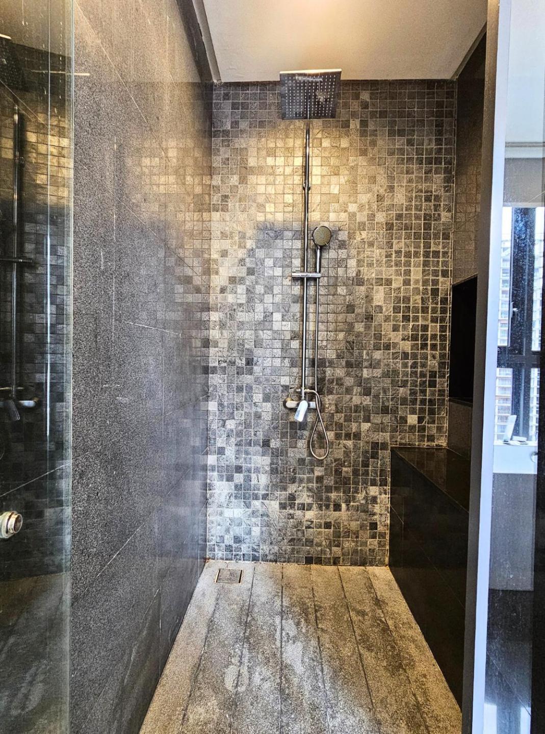 The Mews Klcc Luxurious With Bathtub 10min Walk To Klcc By Cloud Host Pangsapuri Kuala Lumpur