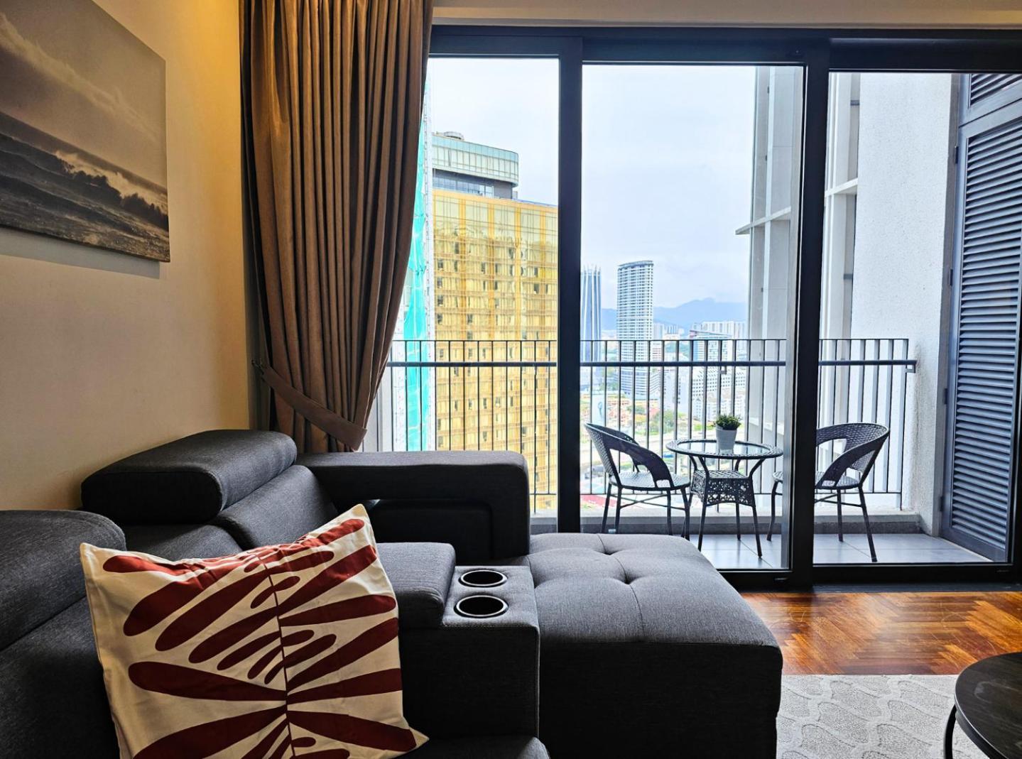The Mews Klcc Luxurious With Bathtub 10min Walk To Klcc By Cloud Host Kuala Lumpur